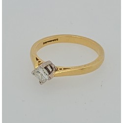 Pre Owned 18ct Princess Cut Diamond Solitaire Ring ZB724